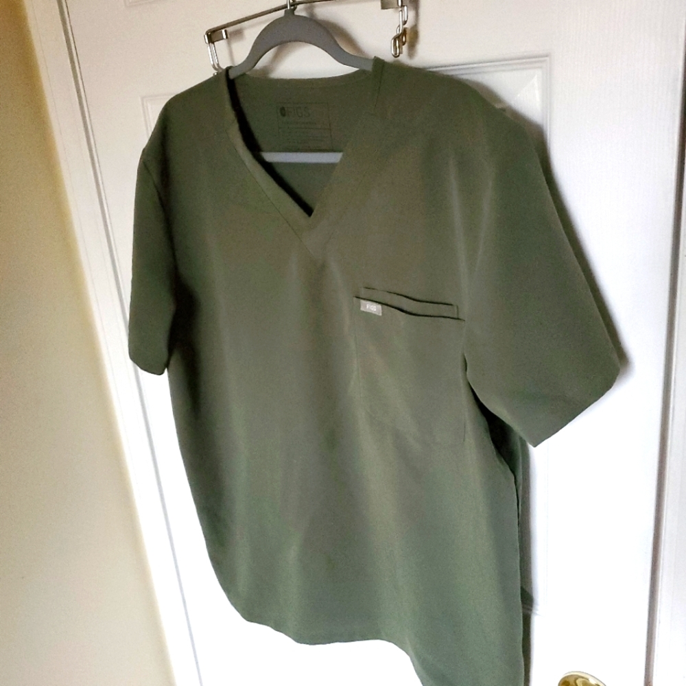 Figs Leon Scrub Top Color Moss Size Large